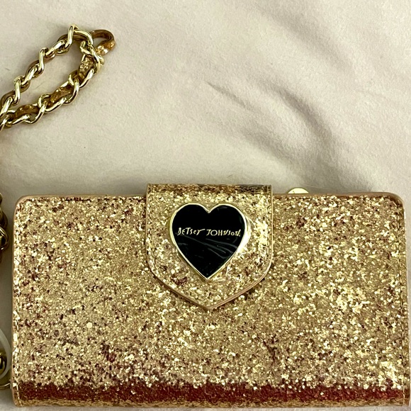 Betsy Johnson Gold Glitter Wristlet with Gold Chain - Picture 1 of 8